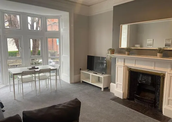 Central Southsea Boutique 2 Bedroom Flat