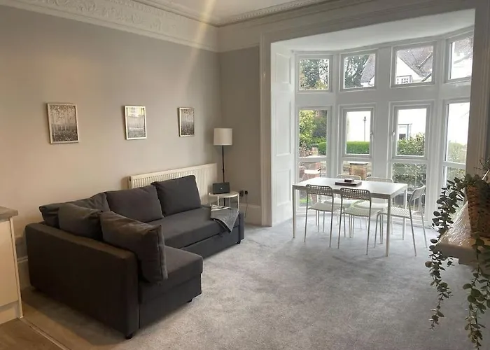 Central Southsea Boutique 2 Bedroom Flat