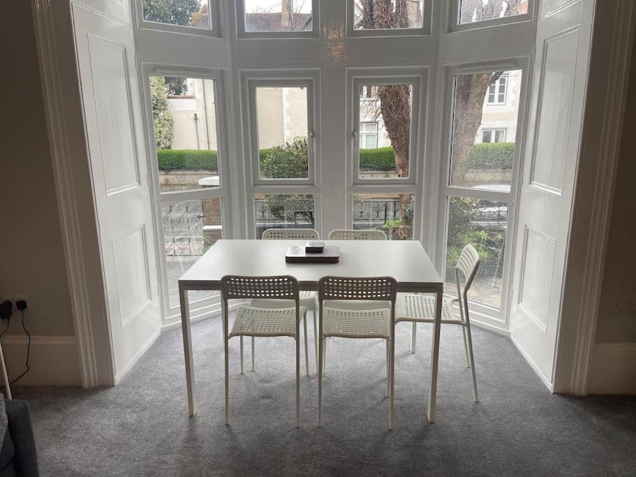 Southsea Boutique 2 Bedroom Flat Apartment *